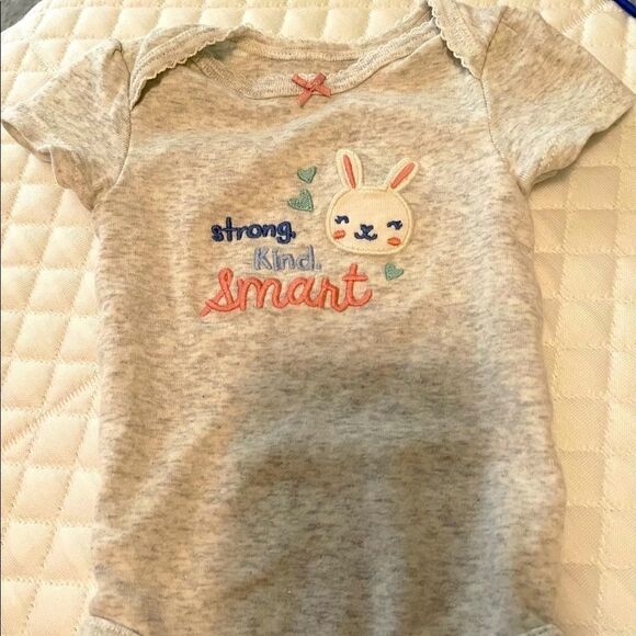 Carter’s girls 3 mo onesie strong king smart bunny - Picture 1 of 6